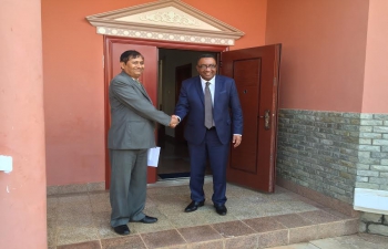 Ambassador C. B. Thapliyal calls on the Vice President of Comoros